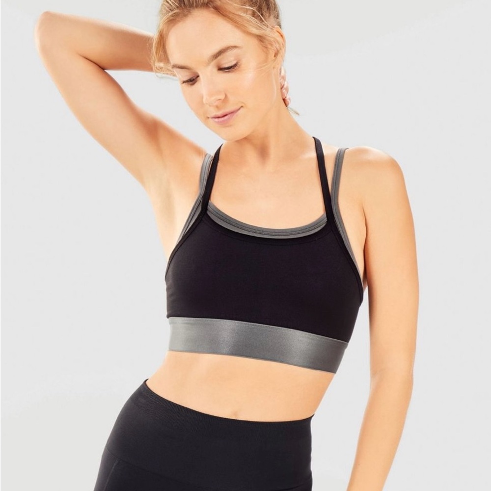 Poppy Seamless Sports Bra - Fabletics